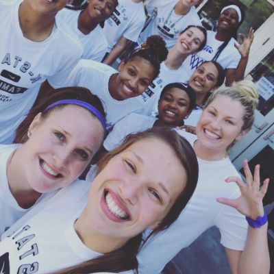 Kayla Wade with her basketball team. 